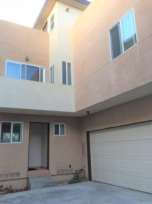 4 Bedrooms & 2.5 Bathrooms In La Los Angeles Zewnętrze zdjęcie